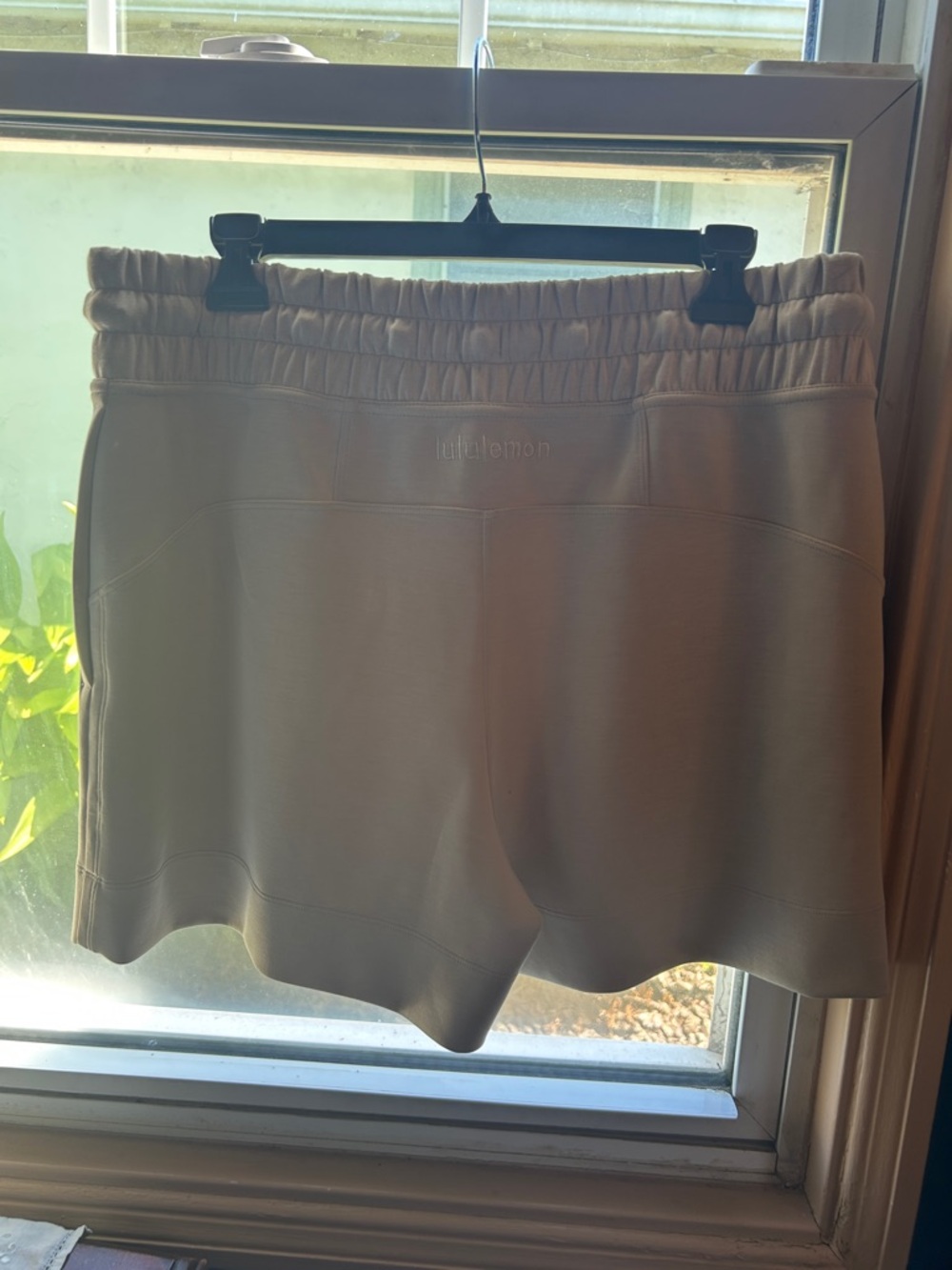 “Lululemonon” on back of pants. Tags. EUC. Tan color. 2 side pockets. See photos - Picture 2 of 8